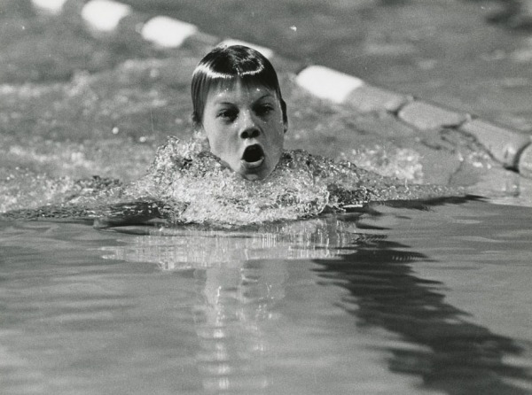 Photograph of Becky Smith swimming