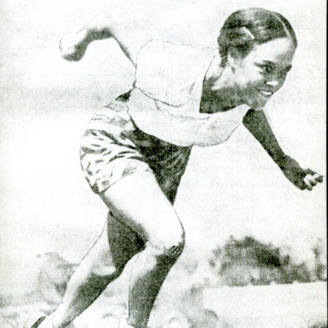 photograph of Barbara Howard running in race
