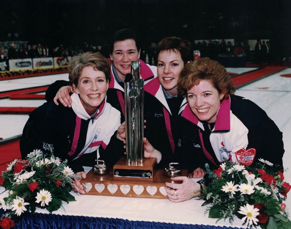 photograph of Colleen Jones team with Scotties trophy